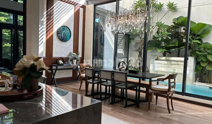 NAVAPARK BSD CITY House, with Private Swimming Pool