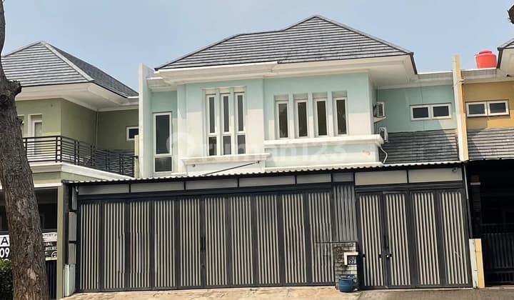 Dijual Rumah 2 Lantai Lokasi Strategis di Boulevard Kota Wisata Cibubur