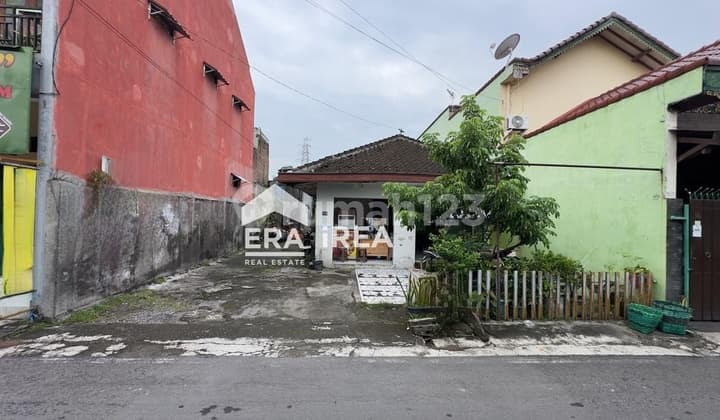 For Sale House Strategic Area Solo City Near Solo Square Mall