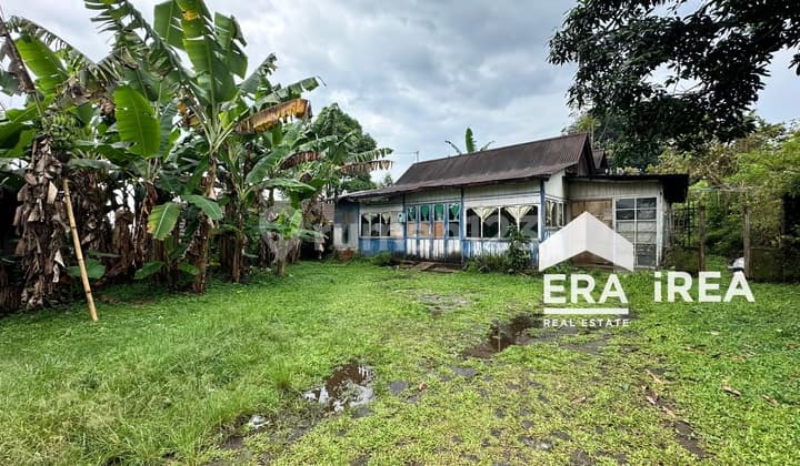 Rumah Kuno Bonus Tanah Area Pasar Tawangmangu Solo