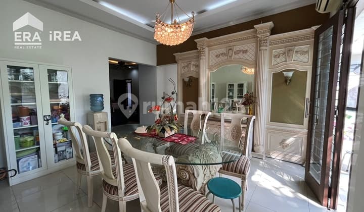 Dijual Rumah Mewah di Kartasura Solo Semi Furnished