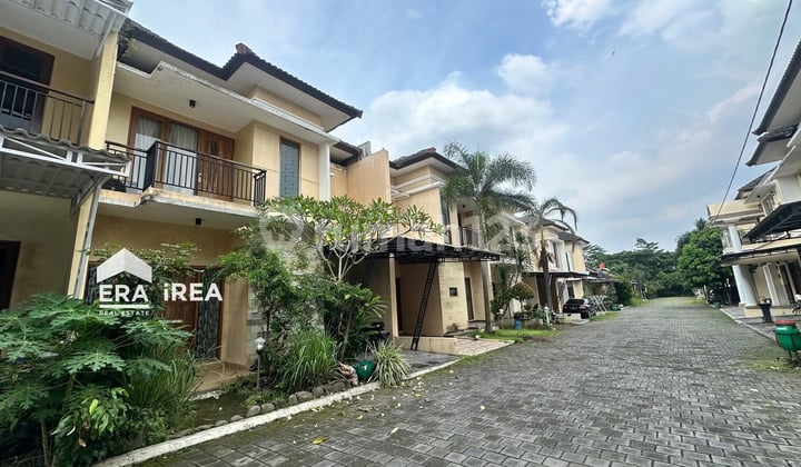 Rumah Cluster 2 Lantai Solo Barat Dekat Superindo Colomadu