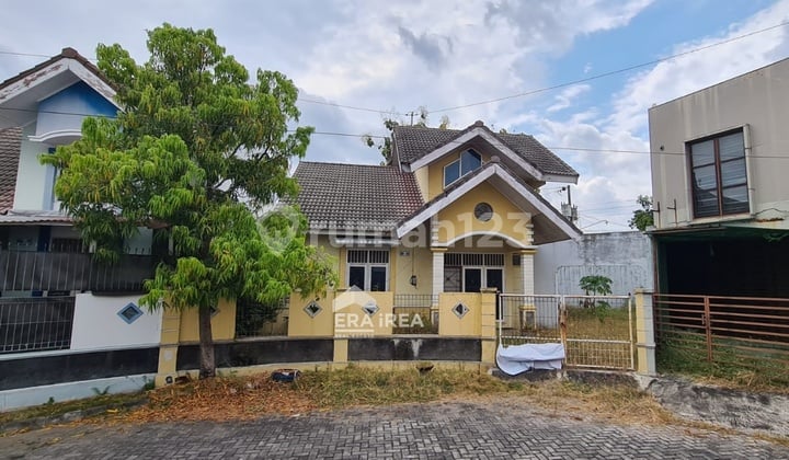 For Sale, Ready-to-Live-in House in Solo Baru Near Business Center