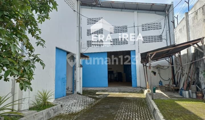 Warehouse for Sale in Solo Kadipiro Near Ring Road Mojosongo