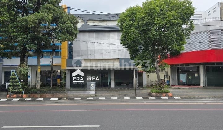Ruang Usaha Disewakan 2 Lantai Area Pusat Bisnis di Solo Serengan