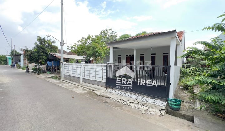 Rumah Modern di Solo Baru Dekat Pasar Telukan Full Furnished