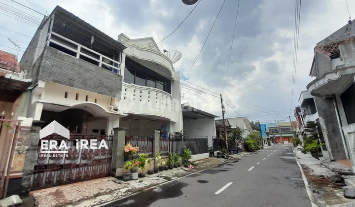 Dijual Rumah 2 Lantai Solo Barat Colomadu Dekat Luwes Kartasura