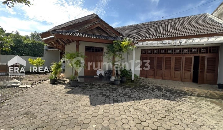 Rumah Bagus Dijual di Solo Dekat Mitra Triyagan