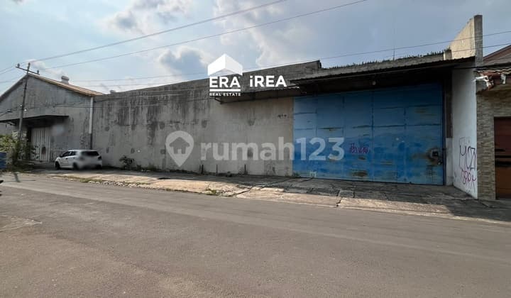 Warehouse for Rent in Solo Baru Near Business Center