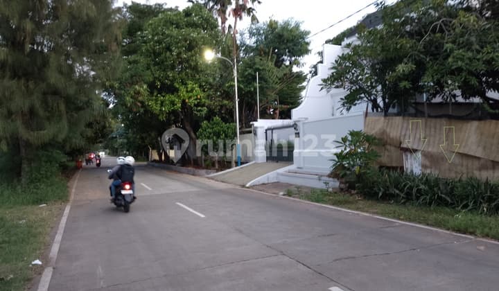 Jual Cepat Kavling strategis di Pulomas LT 358m2, hadap Jalan Raya, Harga The Best