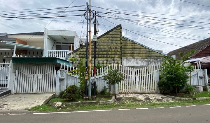 Rumah 1.5 Lantai di Pulomas, Lokasi Strategis, Asri, Harga Best