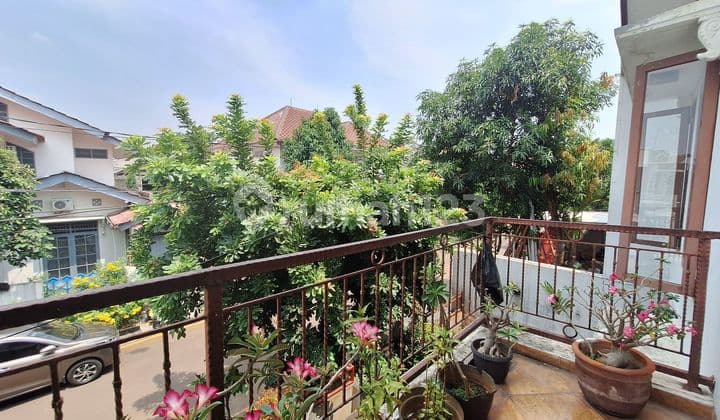 For Sale: Bintaro Sector 3a 2-Story House, Good Condition, East Facing, SHM.