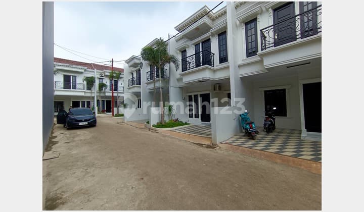 Rumah Klasik 5 Menit ke Tol Brigif, Jagakarsa Jaksel