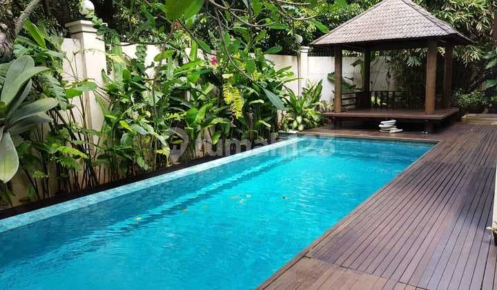 Pondok.indah Strategis Rumah Bagus dengan Pool