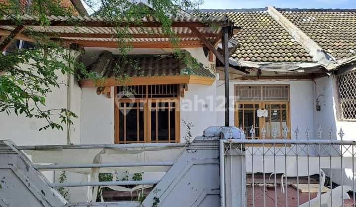 Rumah Standard Butuh Renovasi