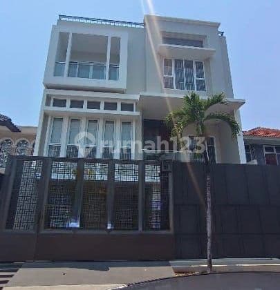 Modern Luxury Minimalist House