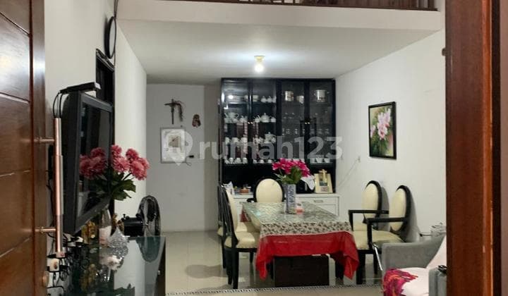 Rumah Kelapa Gading Bagian Depan