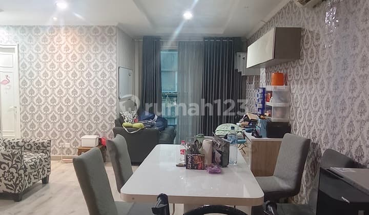 Low Floor Lyon Apartment. Moi Kelapa Gading