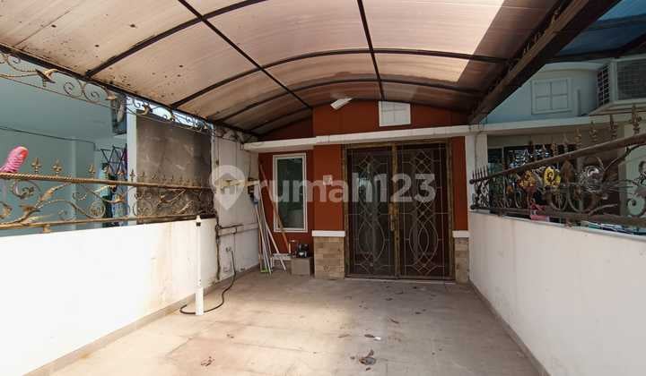 Rumah Sewa Kelapa Gading Hadap Timur Jalan Lebar