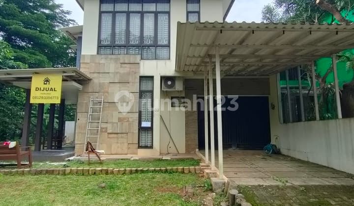 Rumah Hook Samping Rumah Area Hijau Asri