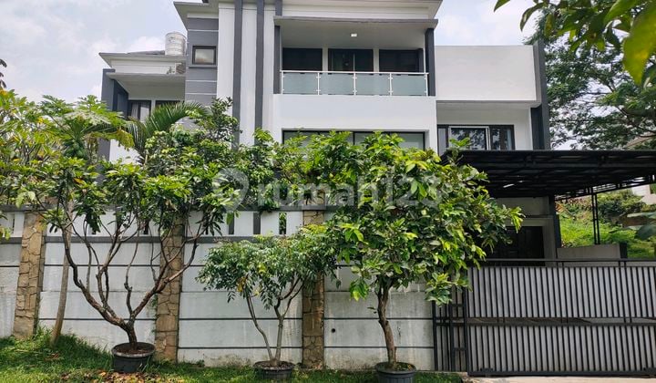 Rumah Hook Swimming Pool Dan Siap Huni Di Sentul