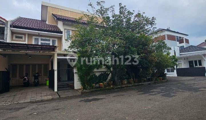 Rumah Strategis Dekat MRT Lebak Bulus -Strategis Dalam Komplek