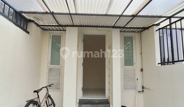 Duri Kepa Rumah Siap Huni Ada Carport