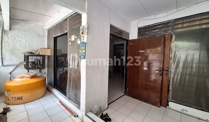 Tanjung Duren Old House Needs Renovation