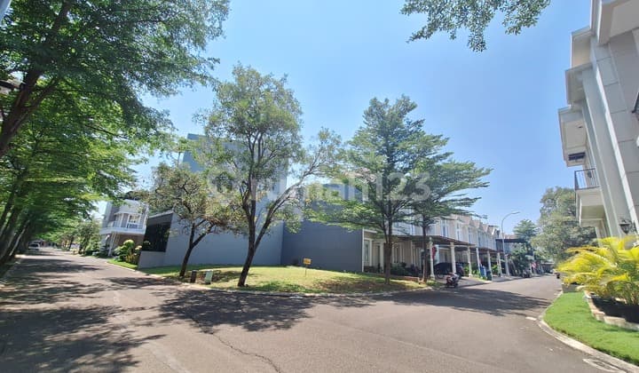 Jakarta Garden City Kavling Huk Hadap Selatan