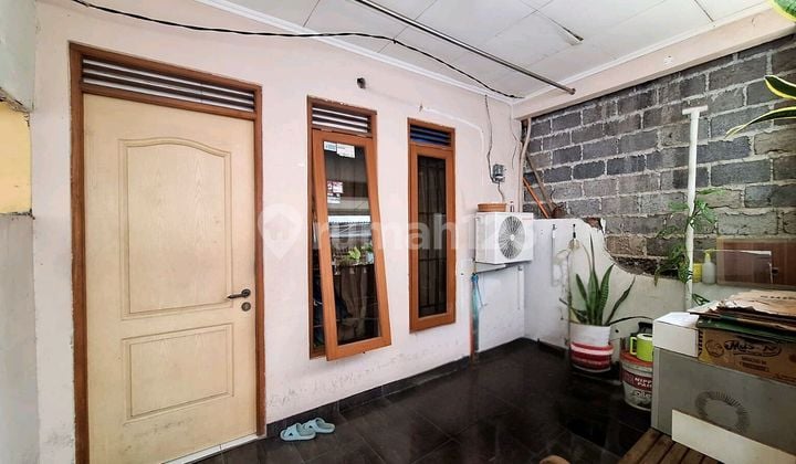 Kemanggisan Rumah Bebas Banjir Cocok Investasi