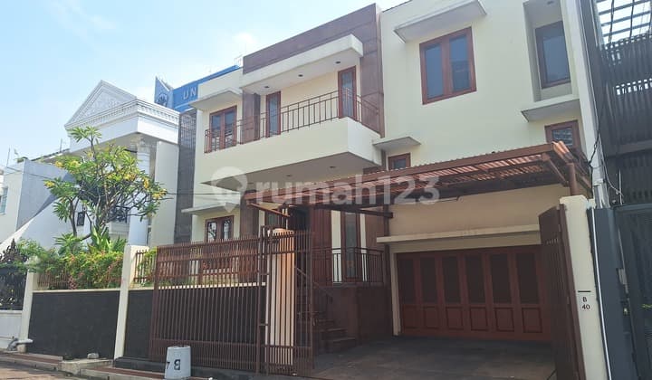 S Parman Dalam Ready-to-Occupy Semi-Furnished Complex
