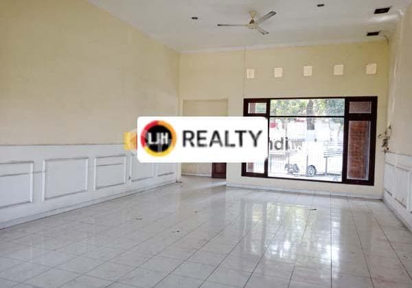 Rumah di Jl. Abdul Rahman Saleh, Manyaran, Semarang