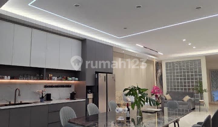 Rumah Golf Island Cluster Violin Full Furnished Type Modern