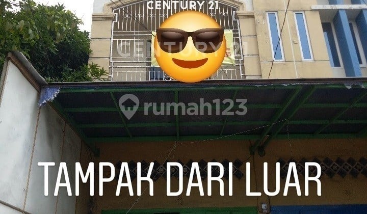 3-Story Shop House in Strategic Location at Sei Agul Medan