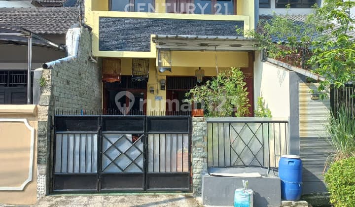 Utan Kayu House Near Islamic Campus Jakarta 2 Car Access Comfortable