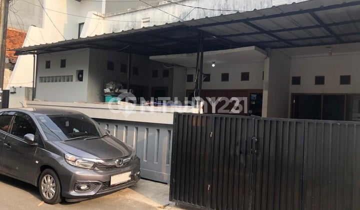 For Sale, Ready-to-Live-In House in a Safe and Comfortable Neighborhood in Rawamangun