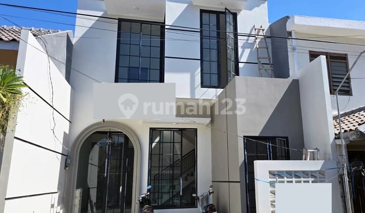 Rumah Baru di Mulyosari Tengah
, Surabaya