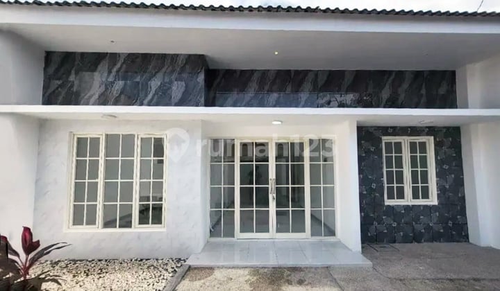 Nice House in Babatan West Beach
, Surabaya
