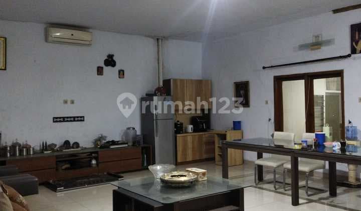 Dijual Cepat Rumah di Tomang Harga Sangat Bagus Dibawah NJOP