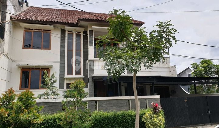 Rumah Mewah Lux Parkir Carport Besar Masuk 2 Mobil Semi Furnished di Setiabudi Regency Akses Dari Kolmas Setiabudi Gegerkalong Gerlong Bandung