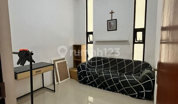 Ready-to-Occupy 2-Storey House in Taman Kopo Indah 1