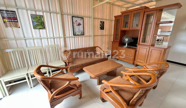 Dijual Rumah Kost Baru Furnish Akses Semobil Sayap Setiabudi