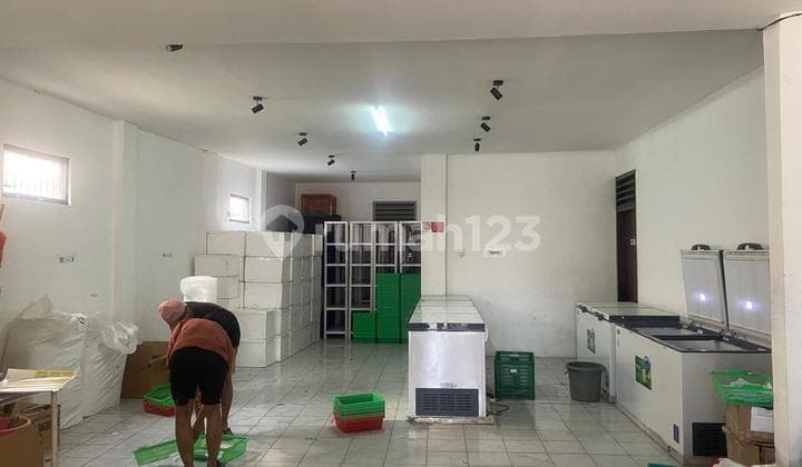 Disewakan Rumah atau Tempat Usaha di Main Road Cikutra