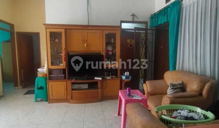 Rumah Mainroad Furnished di Taman Kopo Indah Tki 3