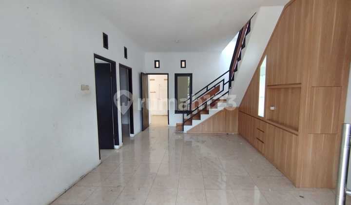 Rumah Luxury Siap Huni di Sariwangi dengan View Kota Cimahi dan Bandung