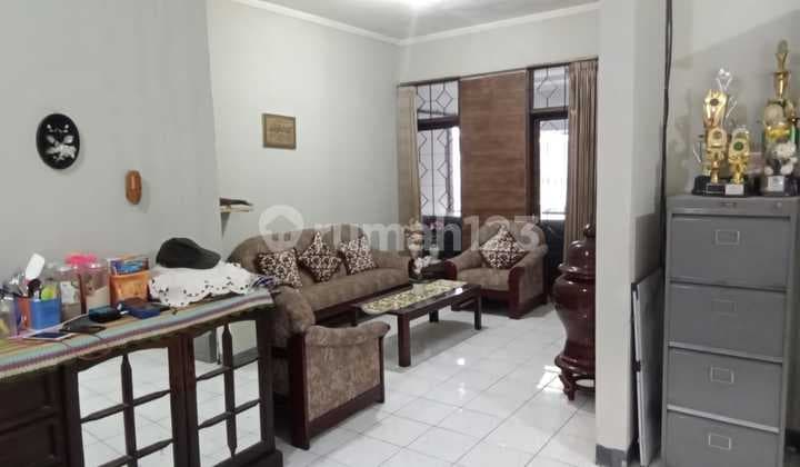 Dijual Rumah + Kostan di Dekat Kampus Widyatama Bandung