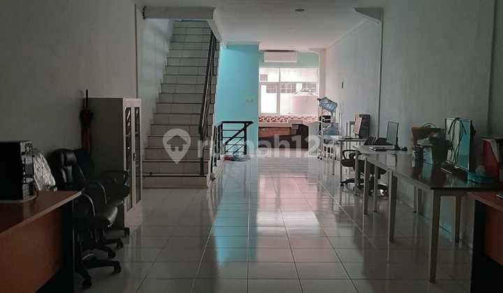 Disewakan 2 unit Ruko 2.5 LT di Maindroad dekat Talagabodas Lodaya
