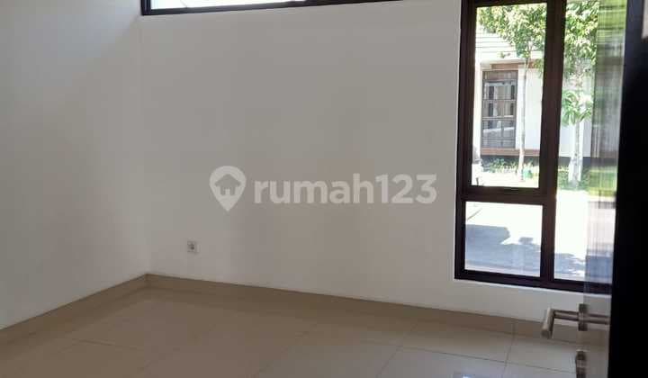 Rumah Bangunan Baru Belum Pernah Dihuni di Podomoro Park Bandung