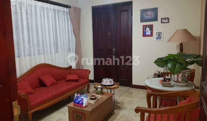 Rumah Mewah, Nyaman, Lengkap di Daerah Turangga