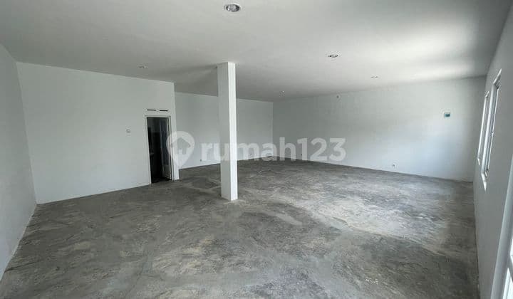 Disewakan Ruko Baru 3 Lantai Lokasi Strategis Main Road Surapati Bandung